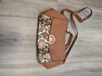 Rosa Tasche zum Umhängen / Umhängetasche / Schlangenmuster Stuttgart - Stuttgart-Süd Vorschau