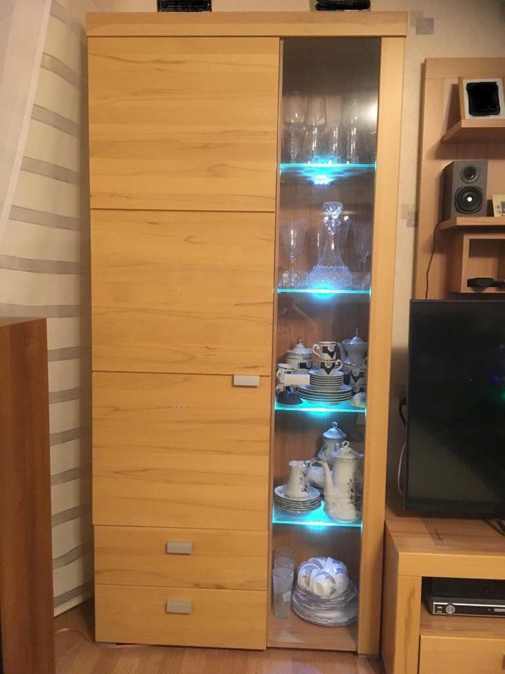 Wohnwand mit TV-Schrank , Regal, Vitrine.(Front Aus echtes Holz). in Buchen (Odenwald)