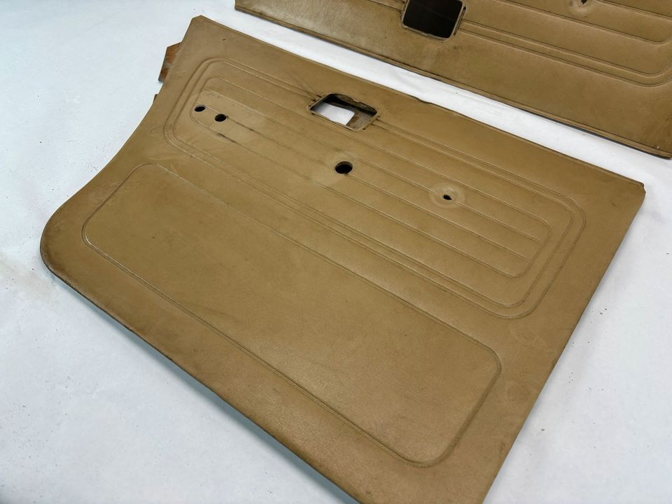 BMW E28 Türverkleidung Türtafeln hinten Leder beige in Schwendi