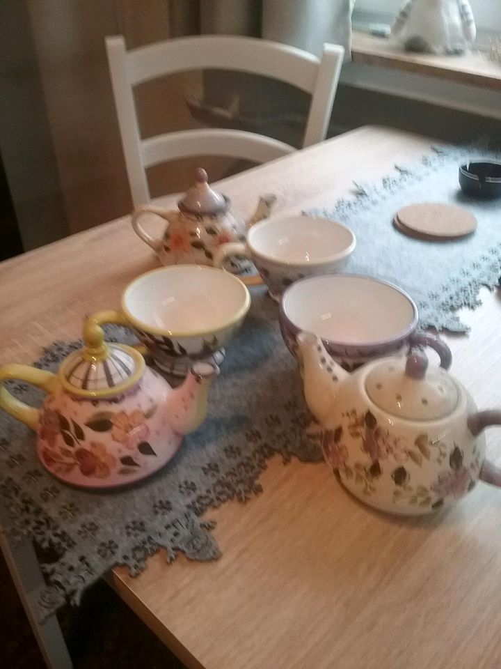 3 Kännchen mit Tasse in Wuppertal