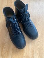 Chanel Stiefeletten 38,5 Frankfurt am Main - Sachsenhausen Vorschau