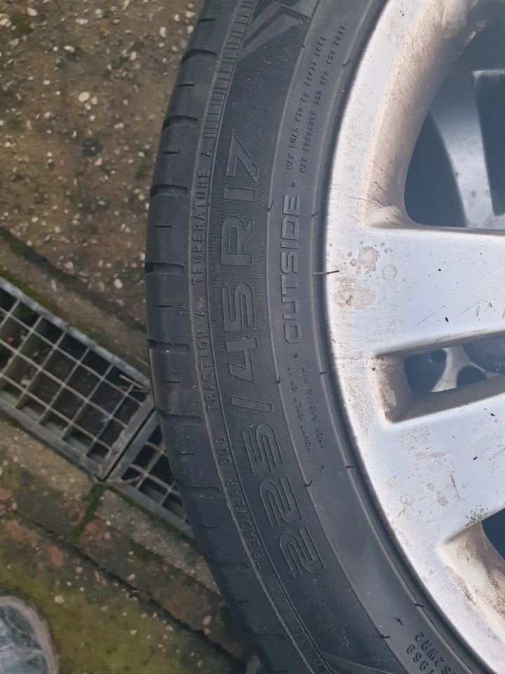 Felgen Sommerreifen Mercedes W204 225/45R17 in Illingen