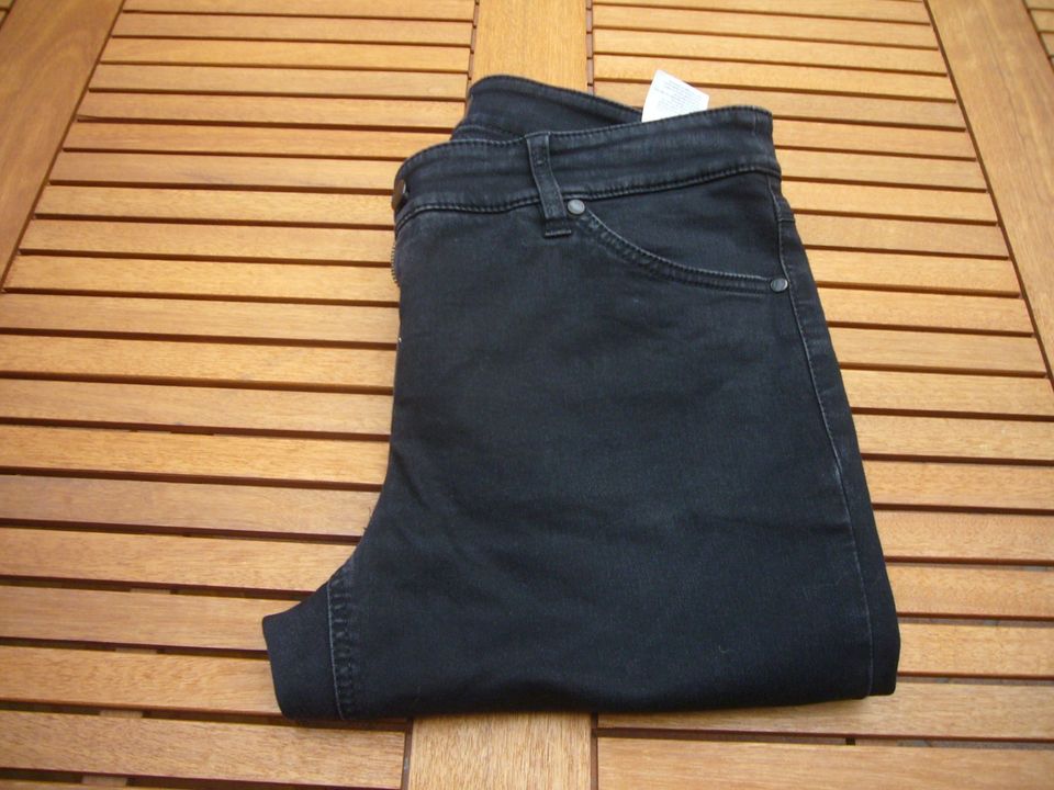 Damen Jeans Hose Gerry Weber, Gr. 42 R, schwarz, skinny edition in Sommerach