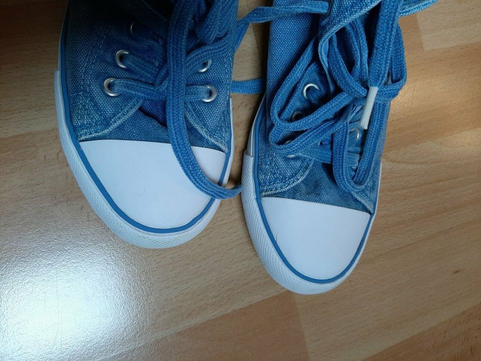 Chucks Größe 35 in Vesser