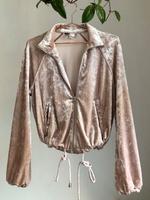 rosa Samtjacke, H&M Berlin - Schöneberg Vorschau