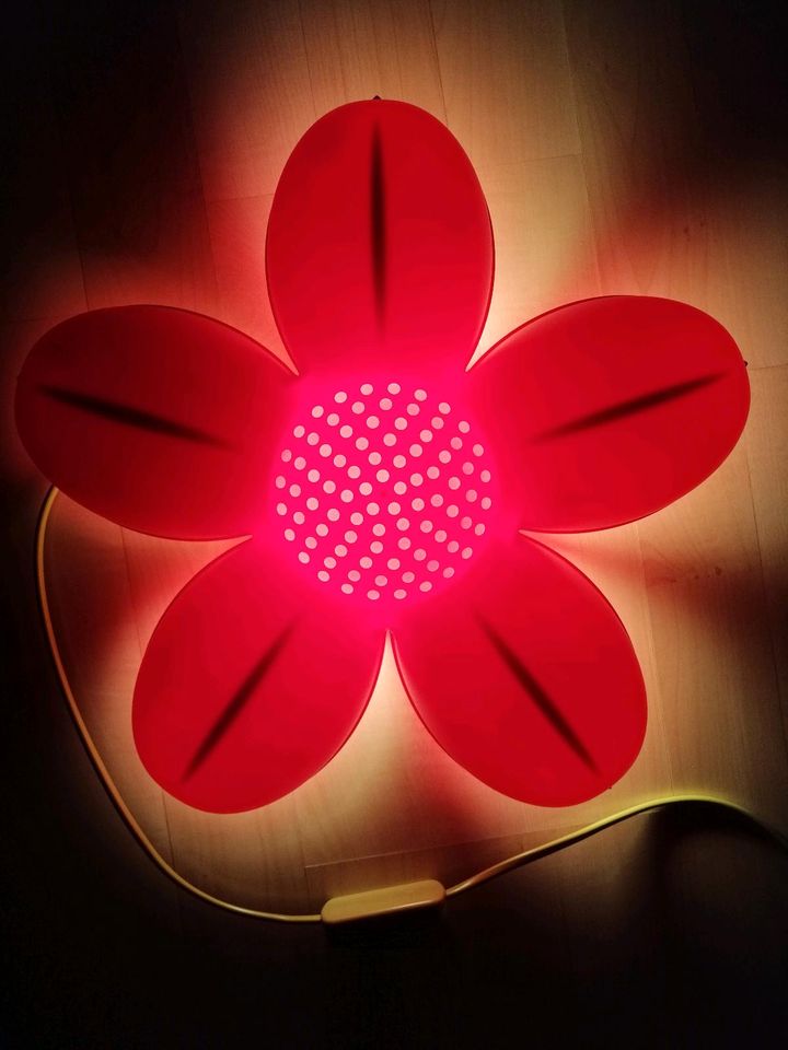 Ikea Wandleuchte, Lampe, Smila Blomma, pink, Kinderlampe, 2000er in Schonungen