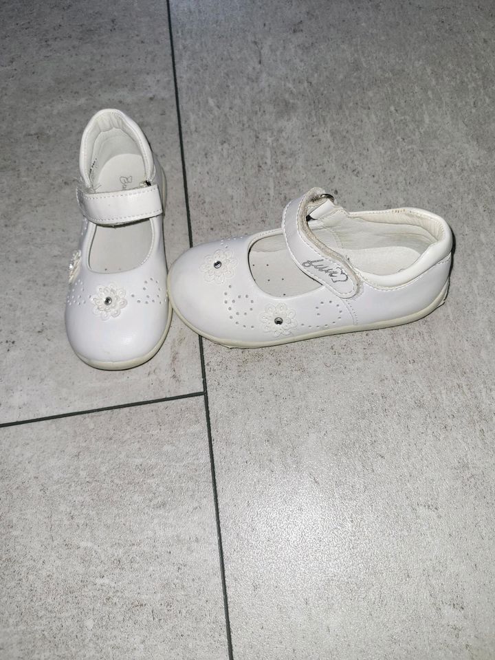 Mädchen Kinderschuhe Bärenschuhe in Hanau