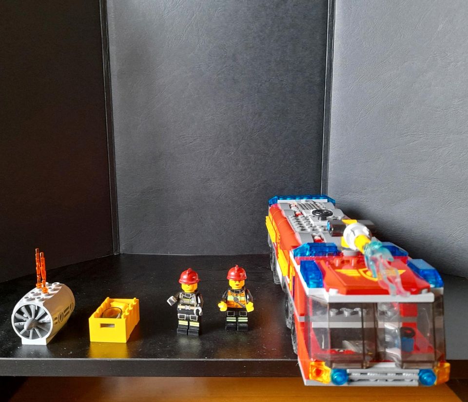 Lego City Flughafen-Feuerwehrfahrzeug 60061 in Dingolshausen