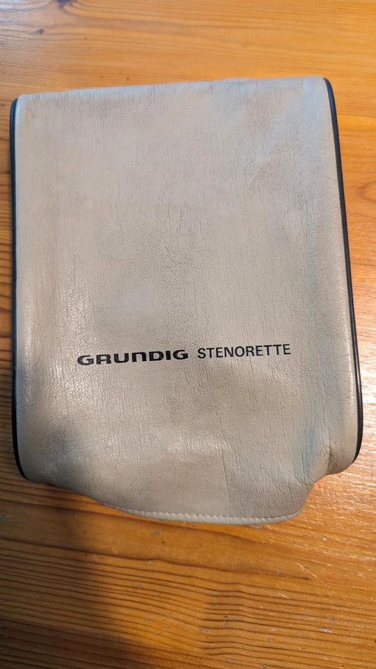 Grundig Stenorette 2300 Steno Kassette Diktiergerät mit Mikrofon in Reichertshofen