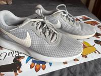 Schöne Nike Sportschuhe Bayern - Nördlingen Vorschau