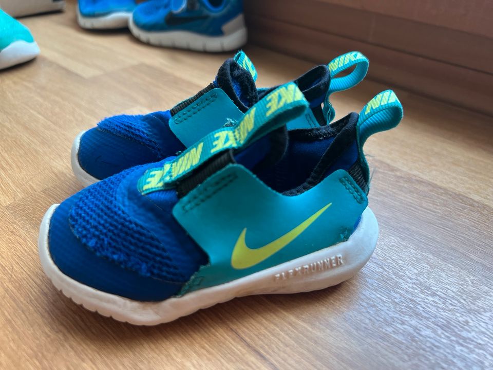 Nike flex runner Gr 20-21  sneaker Sportschuhe in Bad Aibling