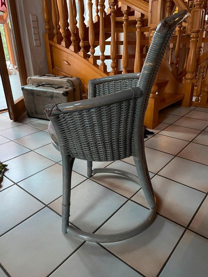 Rattan Schütz Stühle (3 Stück vorhanden) in Wyhl