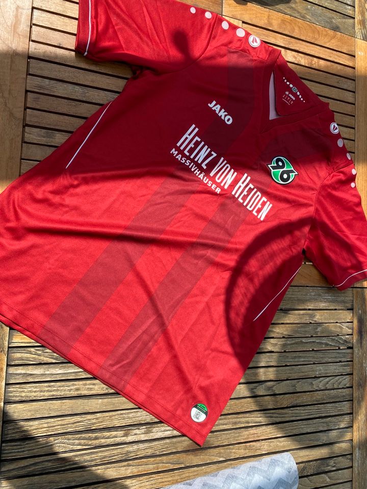 Hannover 96 Trikot XL - Saison mit ChampionsLeague Held Joselu in Sehnde