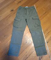 Bershka Cargohose olive khaki Größe XS Niedersachsen - Cloppenburg Vorschau