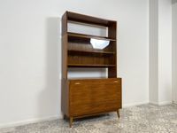 WMK Hochwertiger & sehr gut erhaltener Mid-Century Vitrinenschrank, vollholz, aus 1964 von Möbelfabrik Mörschner # Highboard Vitrine Bücherschrank Bücherregal Regalwand Kommode DDR VEB Vintage 60er Friedrichshain-Kreuzberg - Friedrichshain Vorschau