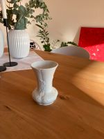 KPM Vase mit Blumenornamenten Bielefeld - Joellenbeck Vorschau