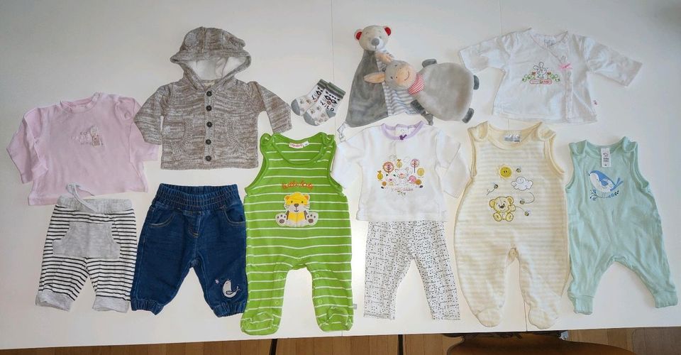Baby Kleidung Mädchen 56 62 Strickjacke Jeans Strampler Set in Hofgeismar