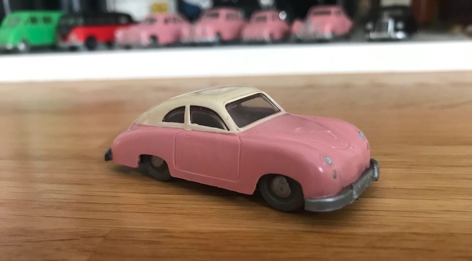 Siku Plastik V18 Porsche 356 rosa/elfenbein Mega-selten in Garching b München