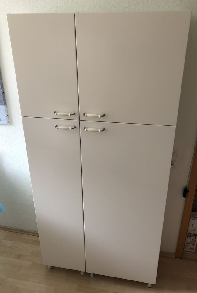 Küchen Hochschrank IKEA in Glauchau