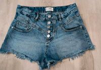 Tally Weijl kurze Jeans Shorts Größe 38 neuwertig Versand 2,20€ Baden-Württemberg - Ehingen (Donau) Vorschau