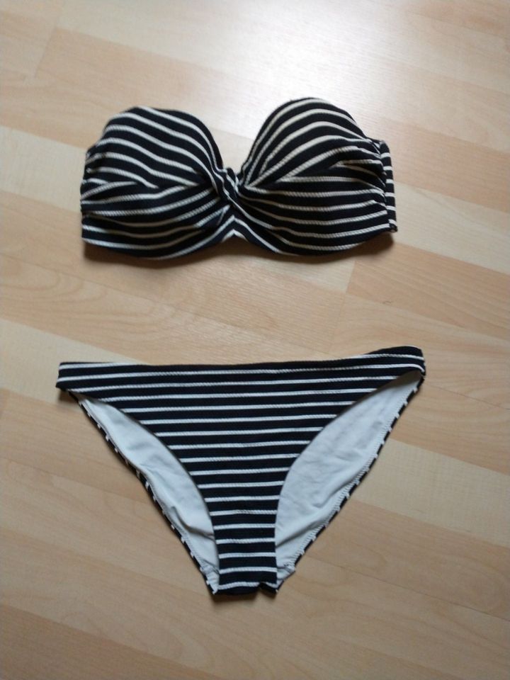 Bikini -- Bikini mit abnehmbaren Trägern & Schalen Cup C -- Gr. S in Weißenburg in Bayern