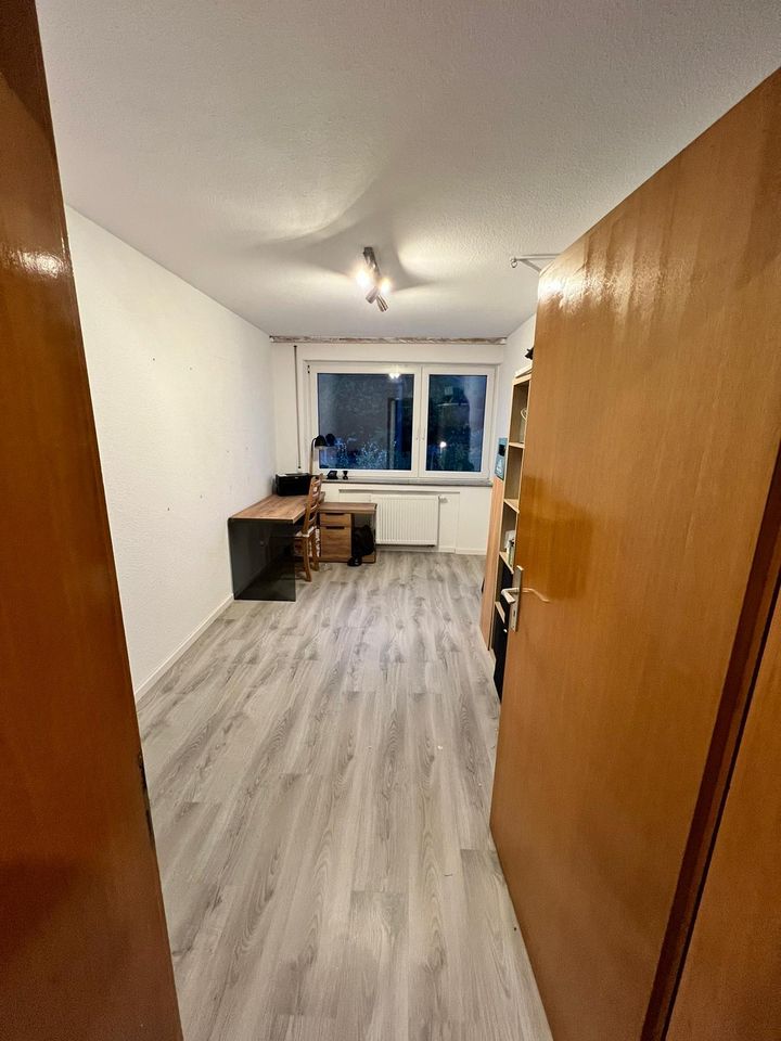 4-Zimmer Wohnung / 98qm / 1. OG / Balkon / saniert in Gärtringen