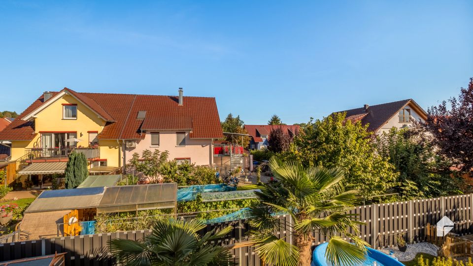 Attraktive Doppelhaushälfte mit 6 Zimmern in direkter Nähe zum Schwimmbad-Herbolzheim in Herbolzheim
