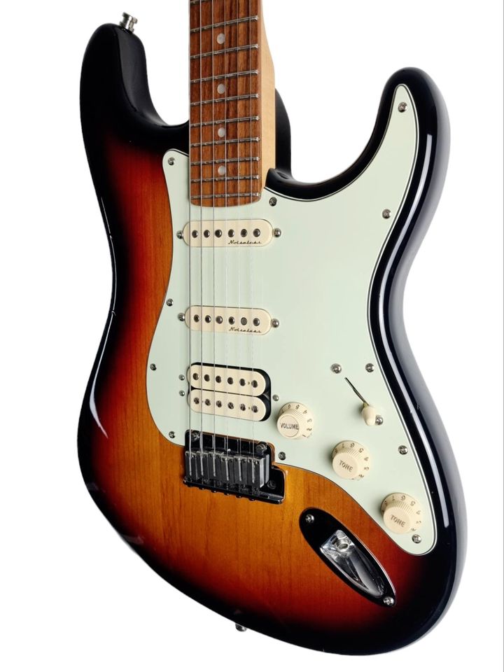 2010 Fender American Deluxe Stratocaster HSS 2TS Sunburst USA in Linsengericht