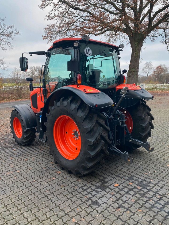 Kubota M6-111U Schlepper Traktor 111 PS mit FKH/FZW Bj. 22 in Greven