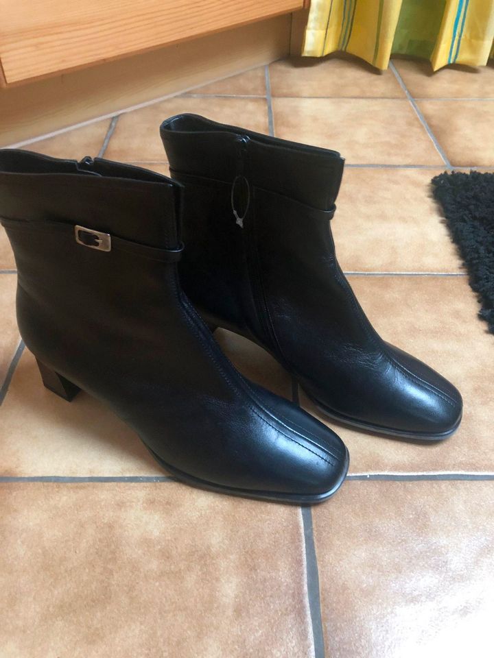 Damen-Stiefel, Gr. 41, schwarz, NEU, top Style- REDUZIERT ! in Aschaffenburg