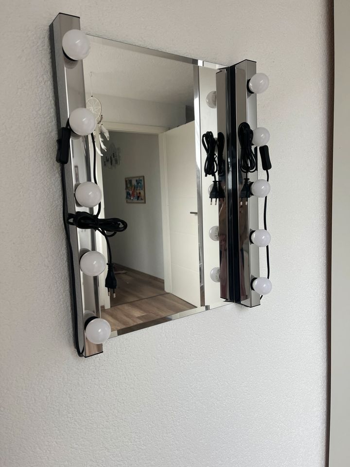 Spiegel mit Lichtleiste in Schiffweiler