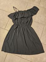 Schwarzes tolles Sommerkleid Vollant Gr 40 42 Hessen - Weilmünster Vorschau