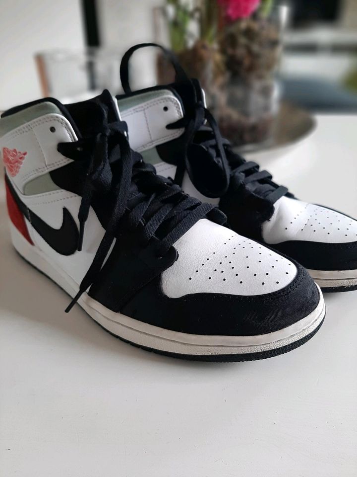 Nike Jordan 1 Mid SE Union in Nordwalde