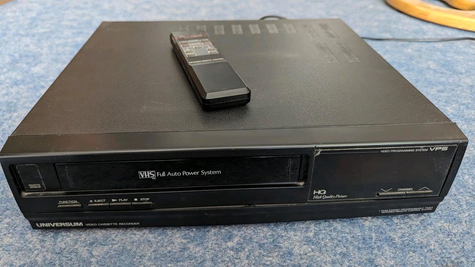 VHS Videorekorder, Universum VR 2306 A in München