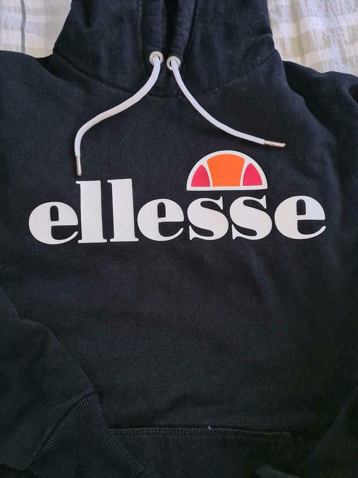 Ellesse Hoodie   Pulli Gr S in Hagen