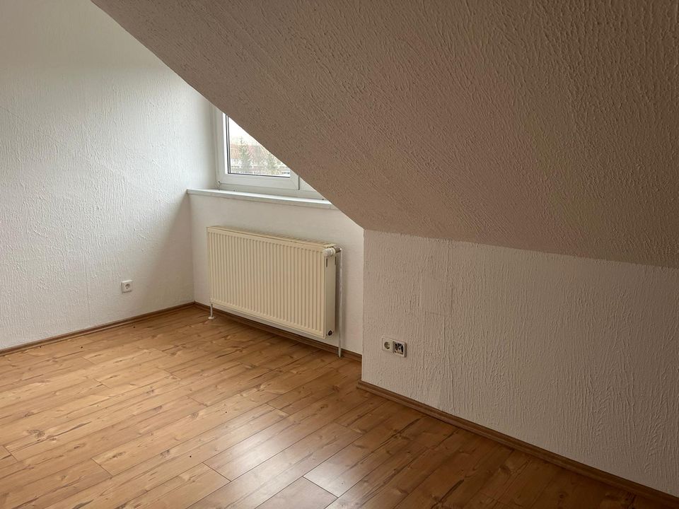 Individuelle 2 Zimmerwohnung im Dachgeschoss in beliebter Wohnlage von Helmstedt in Helmstedt