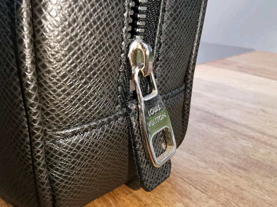 Louis Vuitton Kulturtasche, gebraucht wunderschön. in Glinde