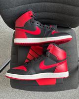 Nike Air Jordan 1 High 85 Bred 44 / 10 schwarz/ rot Nordrhein-Westfalen - Kreuztal Vorschau