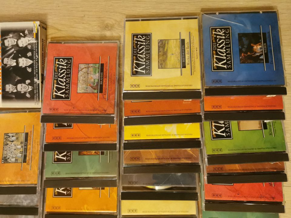 50-teilige CD-Sammlung, Klassik und Interpreten gemischt in Hachenburg