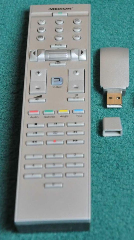 PC-Fernbedienung USB und TV-Tuner-Karte PCMCIA von Medion in Bebra