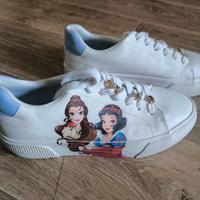 Bershka & Disney Sneaker Größe 38 sehr guter Zustand Rheinland-Pfalz - Oberreidenbach Vorschau