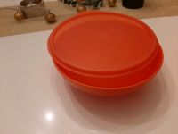 Tupperware Schüssel Orange/rot 700 ml Hessen - Fulda Vorschau