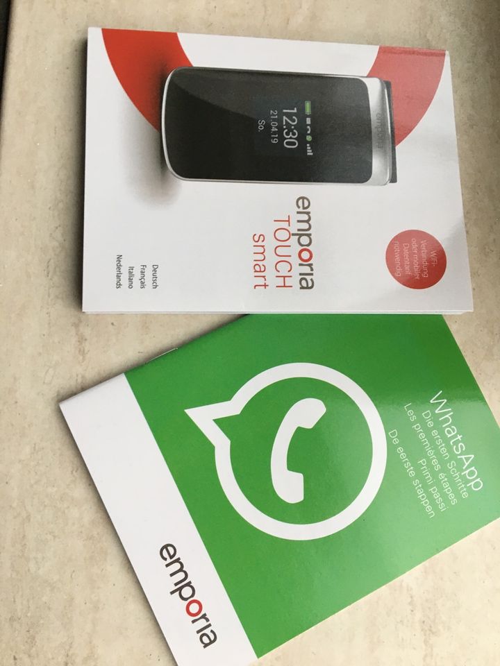 Emporia Touch Smart Senioren Handy Whatsapp SOS in Düsseldorf