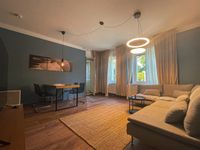 Frisch kernsaniert und möbliert! 2,5-Zimmer-Wohnung mit Wintergarten in Prenzlauer Berg Pankow - Prenzlauer Berg Vorschau