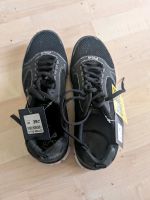 Sportschuhe Stuttgart - Mühlhausen Vorschau