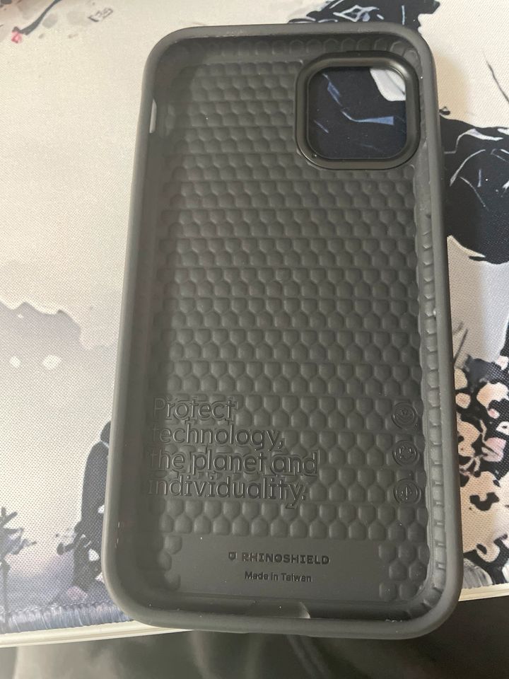 Rhinoshield Handyhülle für IPhone 11 in Bochum