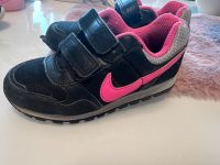 Nike schwarz pink gr. 28 Mädchen sneacker Hessen - Bad Emstal Vorschau