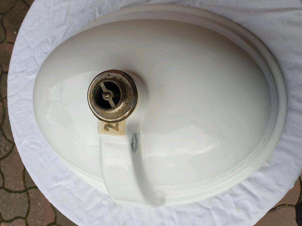Ovales Design Unterbauwaschbecken Porcelaine De Paris in Anklam