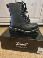 nagelneue schöne Brandit Boots zu verkaufen Niedersachsen - Südbrookmerland Vorschau