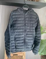 C&A Jacke Gr. M Übergangsjacke schwarz Steppjacke Essen - Essen-Kray Vorschau